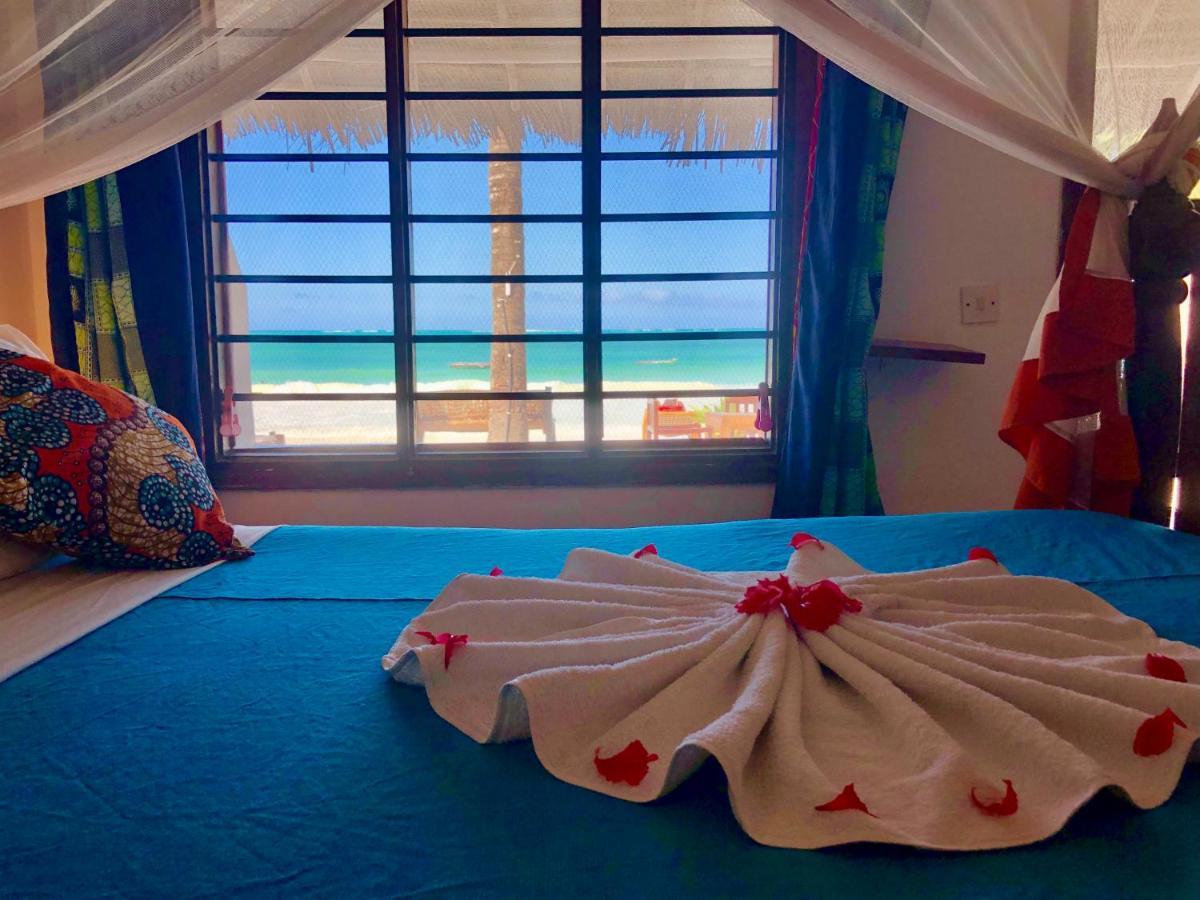 Simba Beach Zanzibar Bed & Breakfast Kiwengwa  ภายนอก รูปภาพ