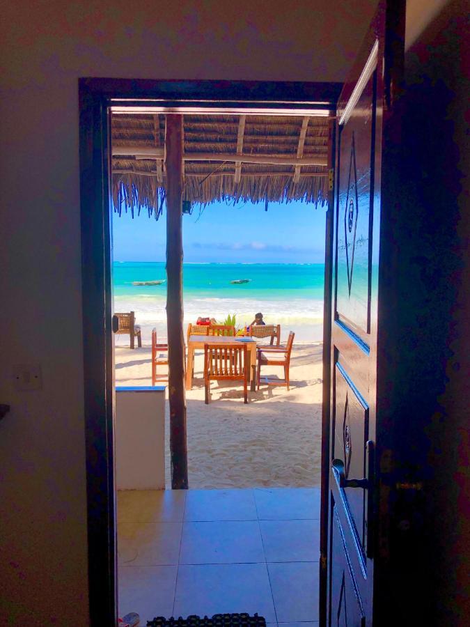 Simba Beach Zanzibar Bed & Breakfast Kiwengwa  ภายนอก รูปภาพ