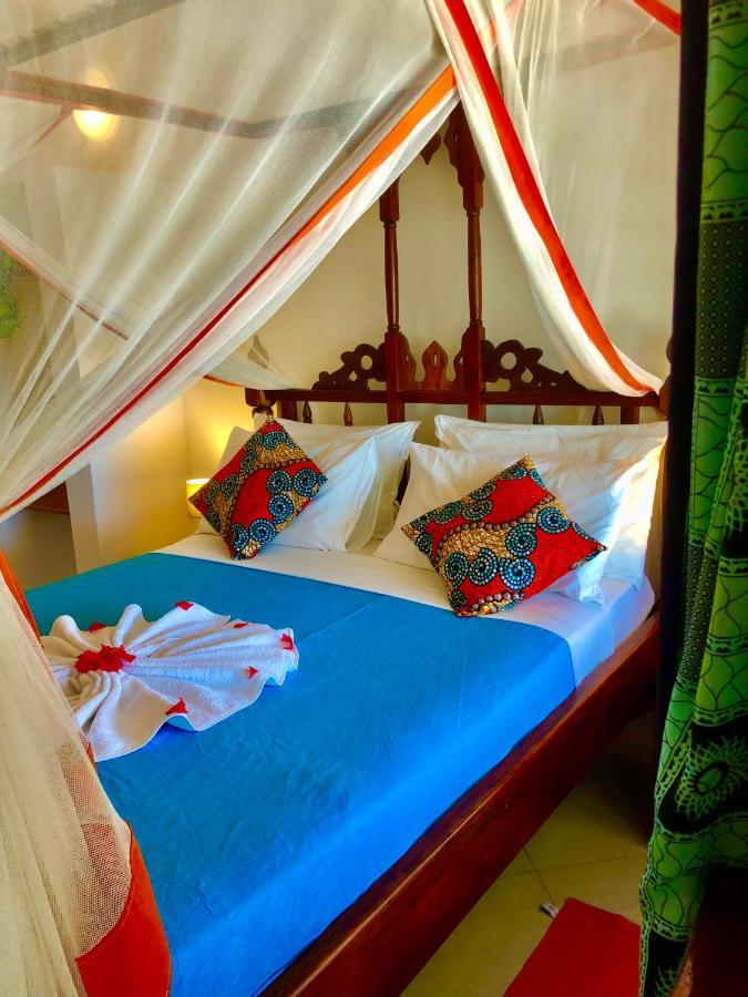 Simba Beach Zanzibar Bed & Breakfast Kiwengwa  ภายนอก รูปภาพ