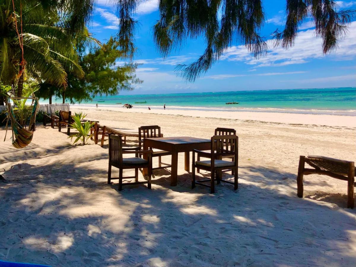 Simba Beach Zanzibar Bed & Breakfast Kiwengwa  ภายนอก รูปภาพ