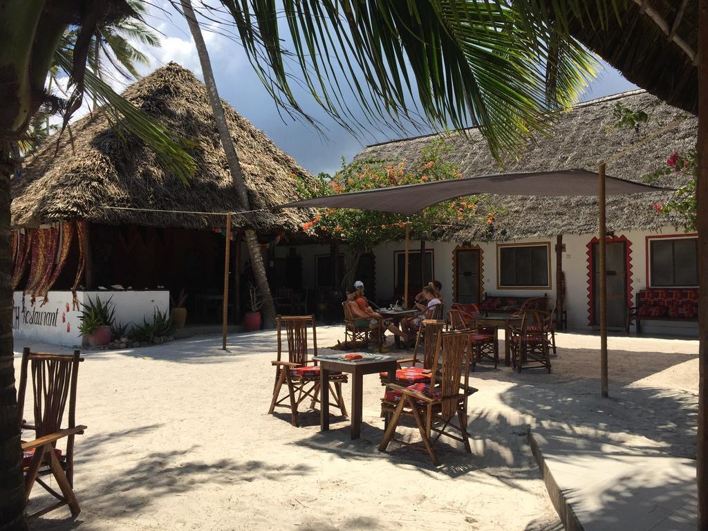 Simba Beach Zanzibar Bed & Breakfast Kiwengwa  ภายนอก รูปภาพ