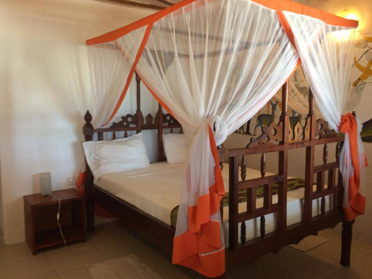 Simba Beach Zanzibar Bed & Breakfast Kiwengwa  ภายนอก รูปภาพ